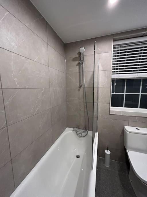 Appartamento 1 Bed High Quality Modern Flat Edgware Esterno foto